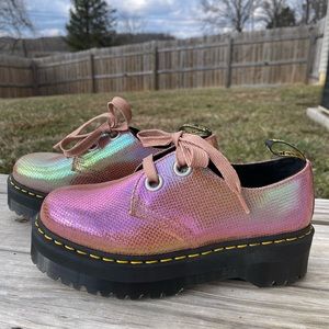 Dr. Marten Holly platform pink iridescent mermaid scale print USA 9 Oxford shoes